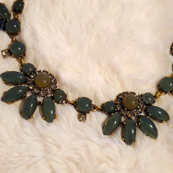 J. Crew Statement Necklace Green and Gold - Picture 4 of 7